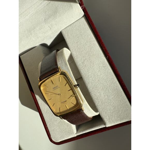 Vintage Seiko Lassale 6020-5909 Quartz Watch – 14K Gold Bezel – WITH BOX - Picture 7 of 16